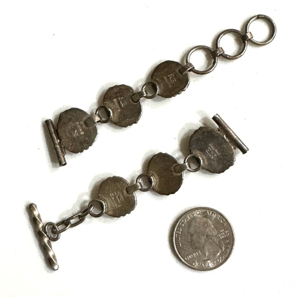 Signed - Nelson & Charlotte Eustace, Zuni. Sterling Slvr Red Coral Toggle Watch - Picture 3 of 6